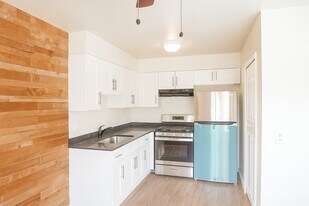 Ava Dearborn Heights in Dearborn Heights, MI - Building Photo