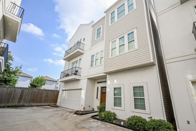 property at 955 W 24th St