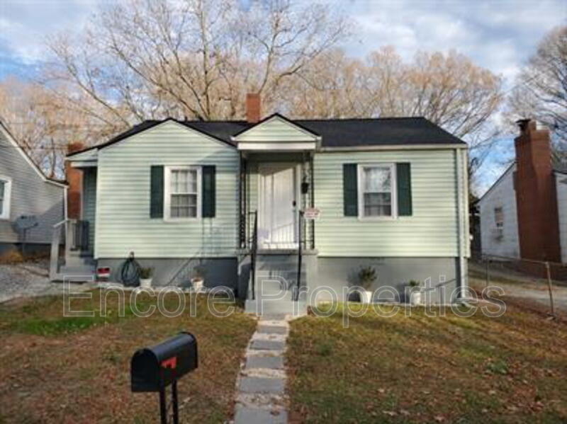 402 Shaw St in Greensboro, NC - Building Photo