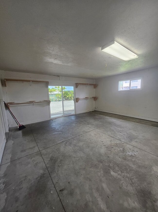 property at 822 Komomala Dr