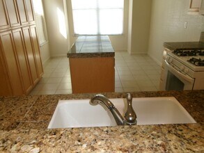 1561 Beck Cir in Stockton, CA - Building Photo - Building Photo