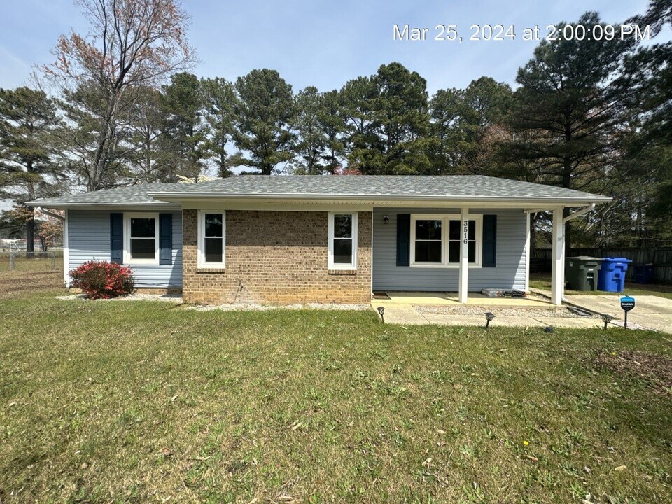 3516 Torbay Dr in Fayetteville, NC - Building Photo