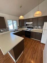 1911 Congress Cir, Unit C in Anchorage, AK - Building Photo - Building Photo