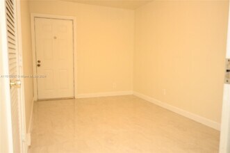 212 NE 9th Ave, Unit 1 in Deerfield Beach, FL - Building Photo - Building Photo