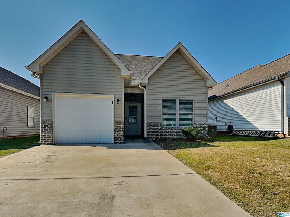 152 Park Dr N in Clanton, AL - Building Photo