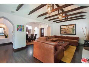 9031 Rosewood Ave in West Hollywood, CA - Building Photo - Building Photo