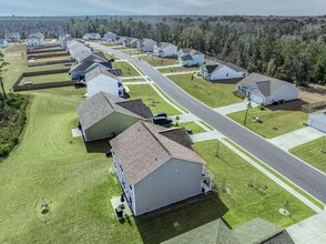 289 Logging Hl Dr in Richmond Hill, GA - Building Photo - Building Photo