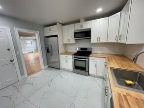 411 E Walnut St in Long Beach, NY - Building Photo - Building Photo