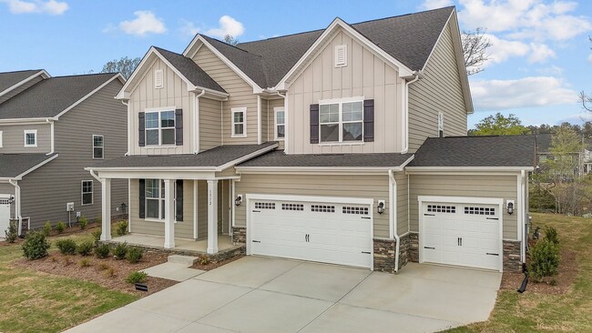 property at 1512 Goldfinch Ln