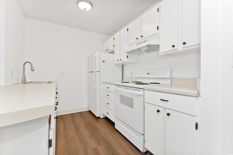 6840 Blue Heron Blvd in Myrtle Beach, SC - Building Photo - Building Photo
