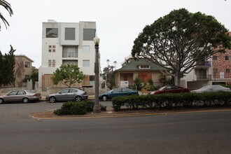 1012 2nd St in Santa Monica, CA - Building Photo - Building Photo