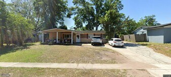 7978 Renault Dr in Jacksonville, FL - Building Photo