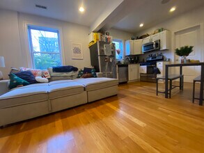 719 Parker St, Unit 4 in Boston, MA - Building Photo - Building Photo