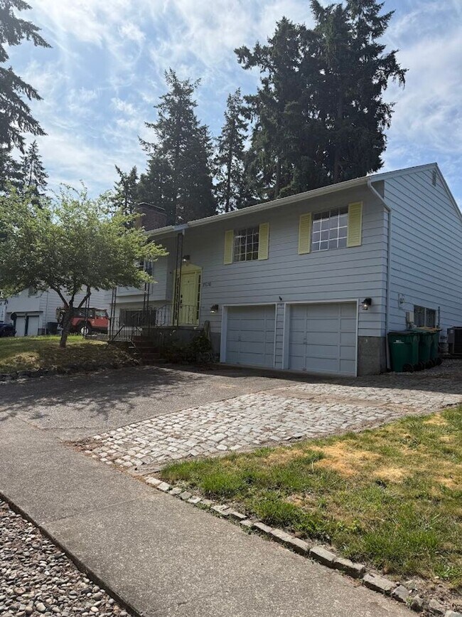14150 SW Bonnie Brae St in Beaverton, OR - Building Photo - Building Photo