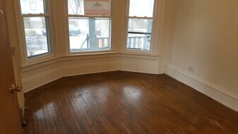 3312 W Mt Vernon Ave in Milwaukee, WI - Building Photo