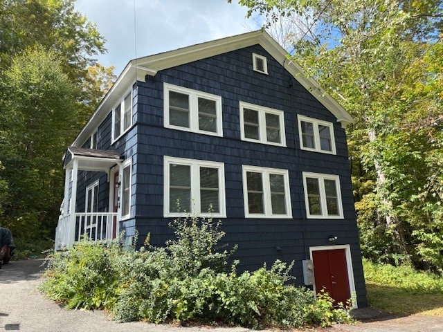 property at 11 Bassett Ct