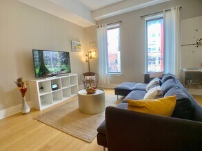 319 Monroe St, Unit 2 in Hoboken, NJ - Building Photo - Building Photo