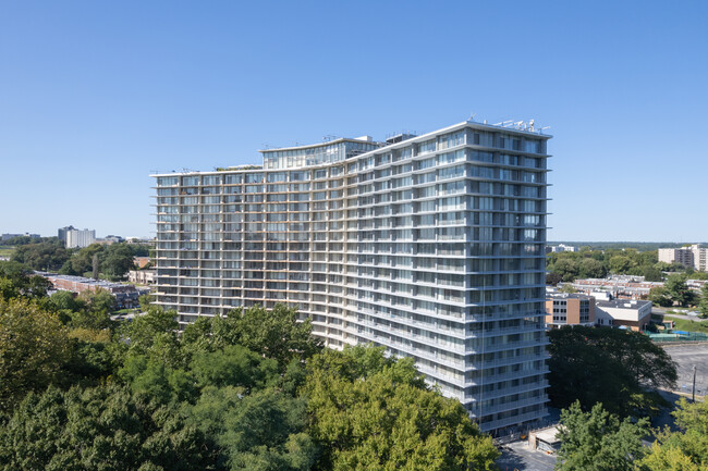 Park Plaza Condominium in Philadelphia, PA - Building Photo - Building Photo