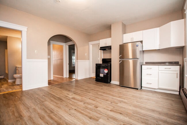 77 Cohasset St, Unit 2