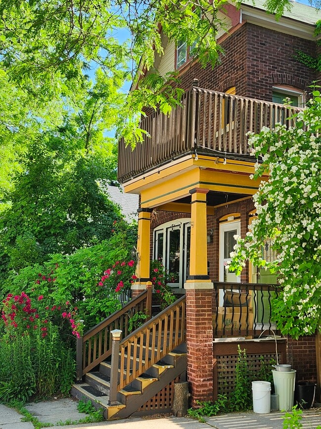 property at 1754 N Humboldt Ave