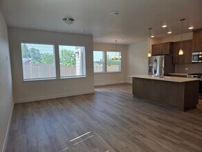 1915 Rosebud Ct in Forest Grove, OR - Building Photo - Building Photo