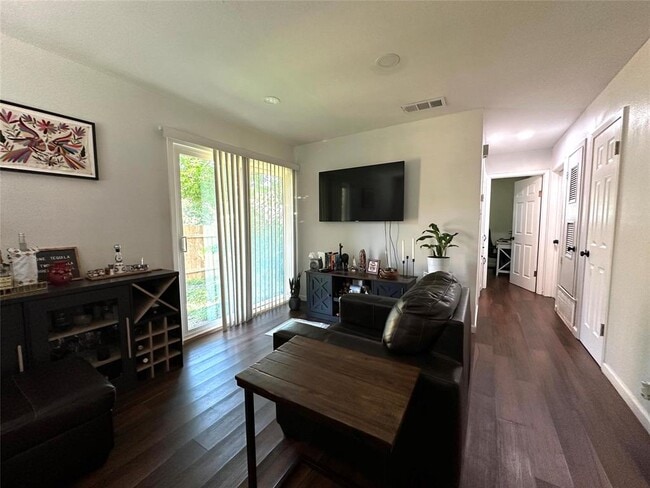 property at 2402 Parker Cir