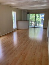 1725 Toomey Rd in Austin, TX - Foto de edificio - Building Photo