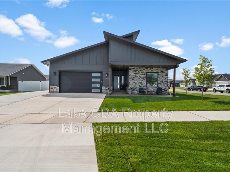 12597 N Krauss Cir in Rathdrum, ID - Building Photo