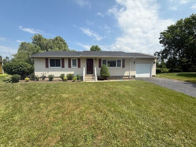 40 Shamrock Dr in Rochester, NY - Building Photo