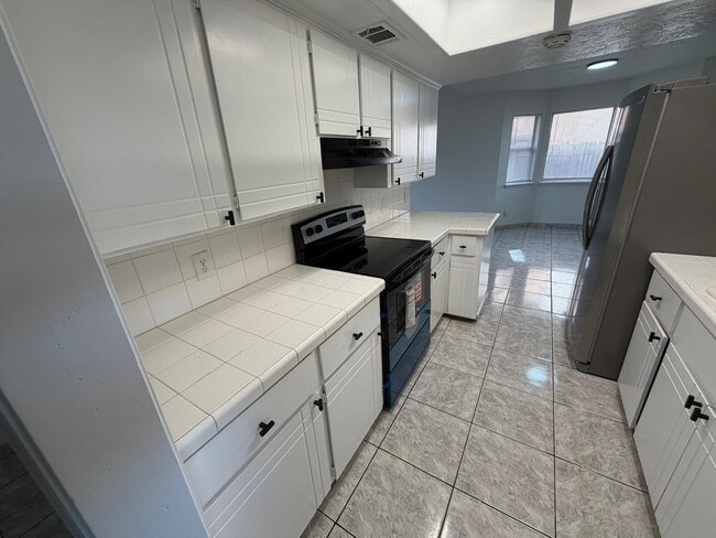 1411 SE Hillcrest Ave in Lawton, OK - Building Photo - Building Photo