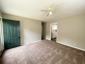 4305 Barry St NW in Huntsville, AL - Building Photo - Building Photo
