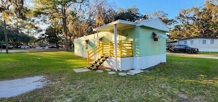 20049 Suncrest Dr in Brooksville, FL - Building Photo - Building Photo