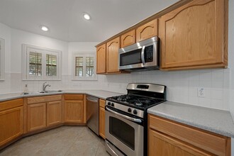 5400 Rusk Ct in Austin, TX - Building Photo - Building Photo