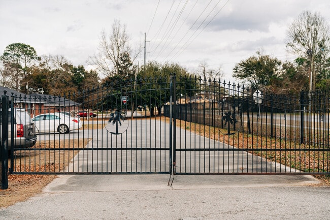 1202 Douglas MacArthur St, Unit Sampson Place Apartments