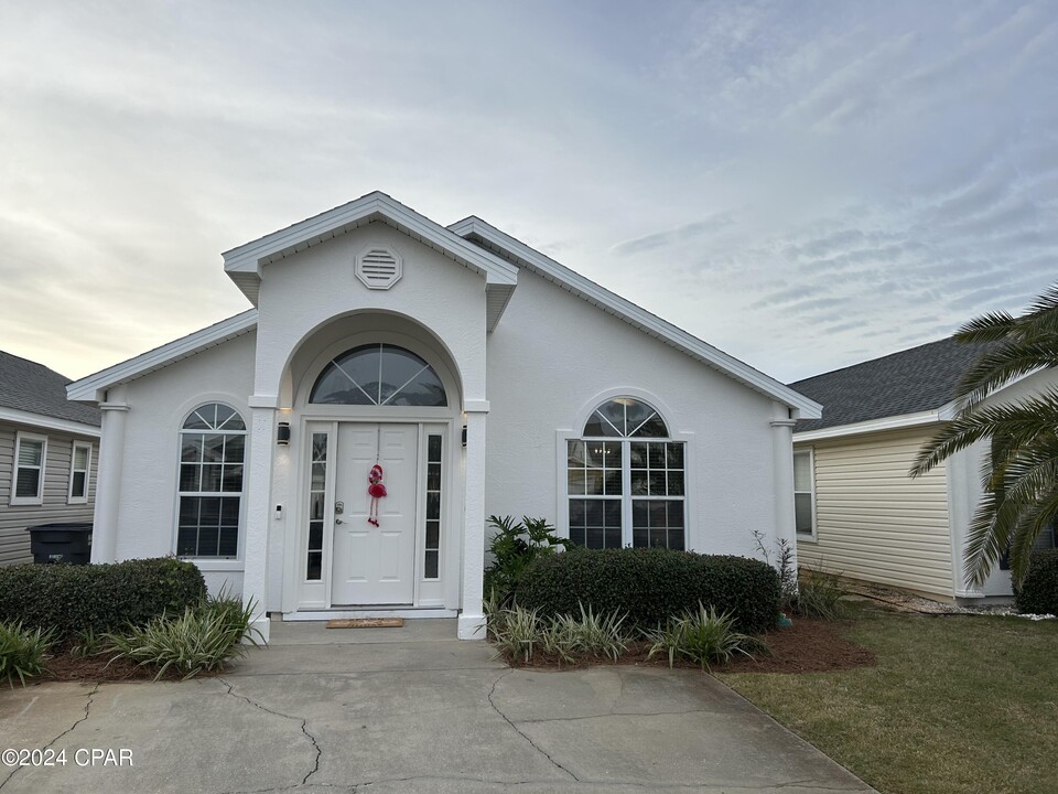 11710 Seashore Ln in Panama City Beach, FL - Building Photo