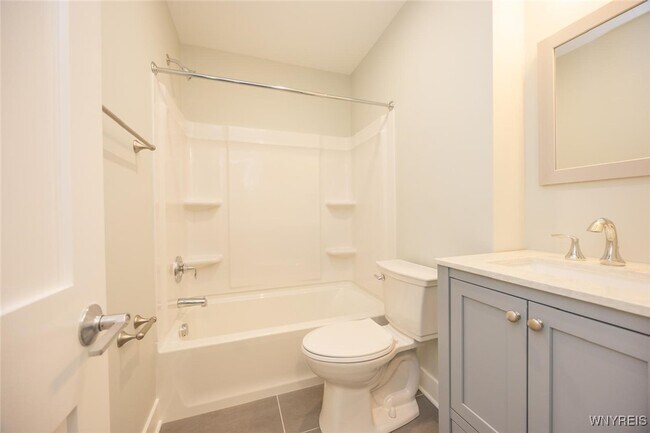 1008 Elmwood Ave in Buffalo, NY - Building Photo - Building Photo