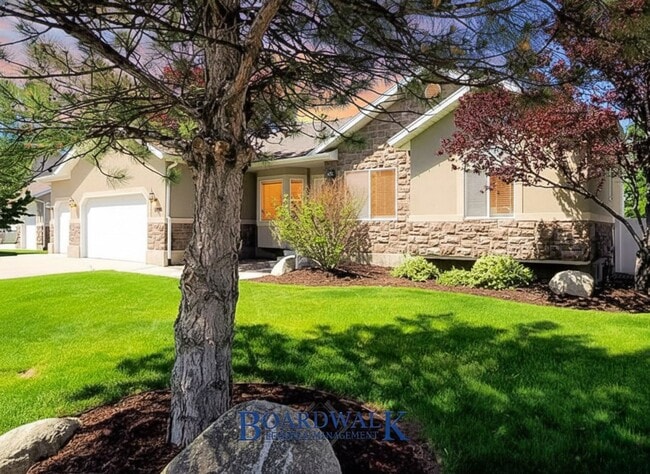 12542 S 300 E in Draper, UT - Building Photo - Building Photo