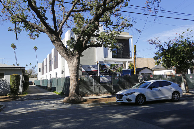 Sierra Bonita Townhomes in Pasadena, CA - Foto de edificio - Building Photo