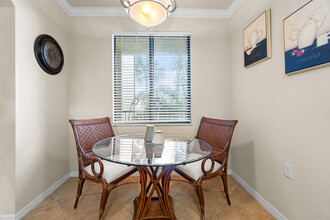 9826 Giaveno Cir, Unit Giaveno 1534 in Naples, FL - Building Photo - Building Photo