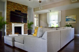 2430 SW 130th Ave in Davie, FL - Building Photo - Building Photo