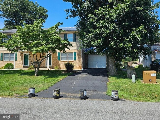 property at 14788 Sherwood Dr