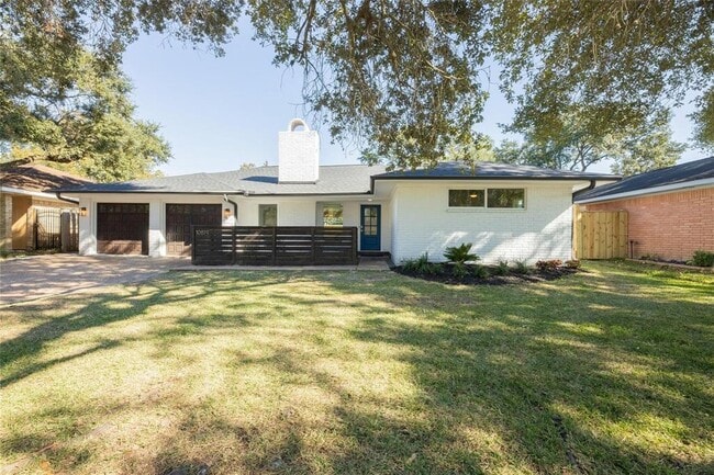 property at 10819 Oasis Dr