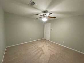 7110 Pembrough Ln in Katy, TX - Building Photo - Building Photo