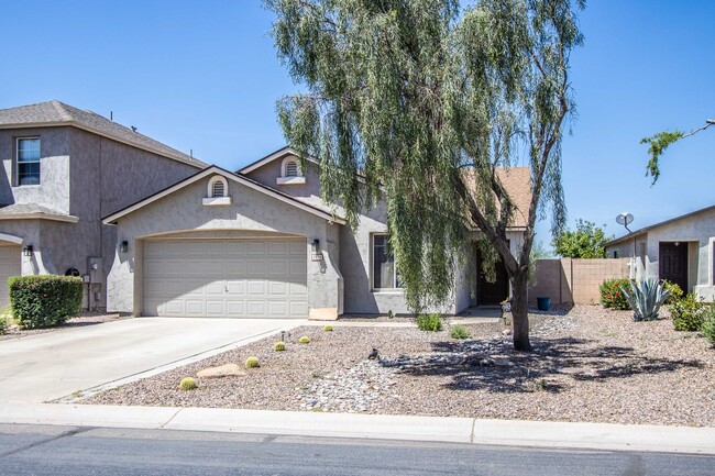 4878 E Meadow Lark Way in Queen Creek, AZ - Foto de edificio - Building Photo