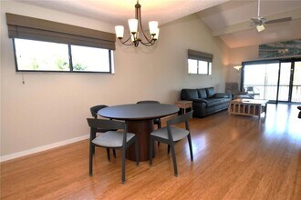 1601 Bayhouse Point Dr, Unit 201 in Sarasota, FL - Building Photo - Building Photo