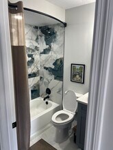 6704 N 11th St in Tampa, FL - Foto de edificio - Building Photo