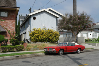 1825 Scott Rd in Burbank, CA - Building Photo - Building Photo