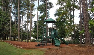 The Heights At Towne Lake in Woodstock, GA - Foto de edificio - Building Photo