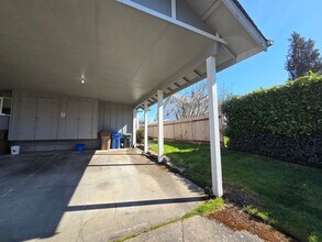 908 N Grant Ave in Tacoma, WA - Foto de edificio - Building Photo
