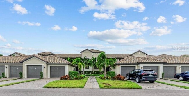 property at 5685 Palmer Cir